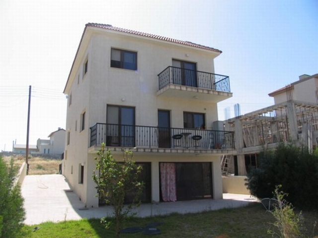 Detached House in Kolossi-Limassol