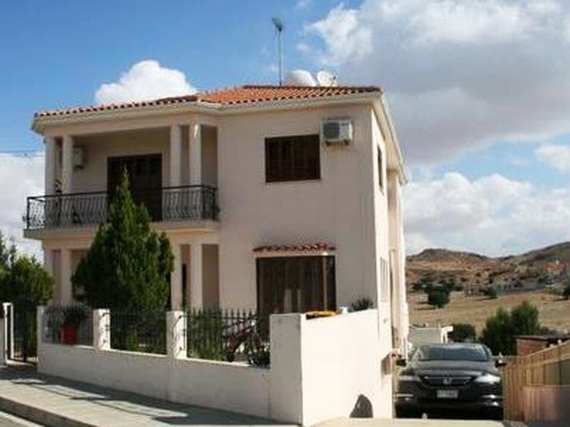 Detached House in Troulli-Larnaca