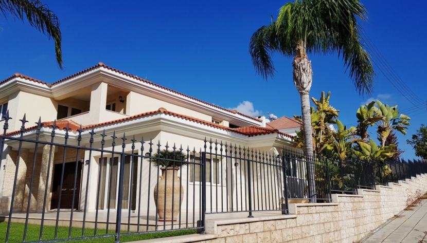 LIKAL-VRES-6022 LUXURY 4 BEDROOM VILLA IN KALOGIRI AREA LIMASSOL  ****SOLD****