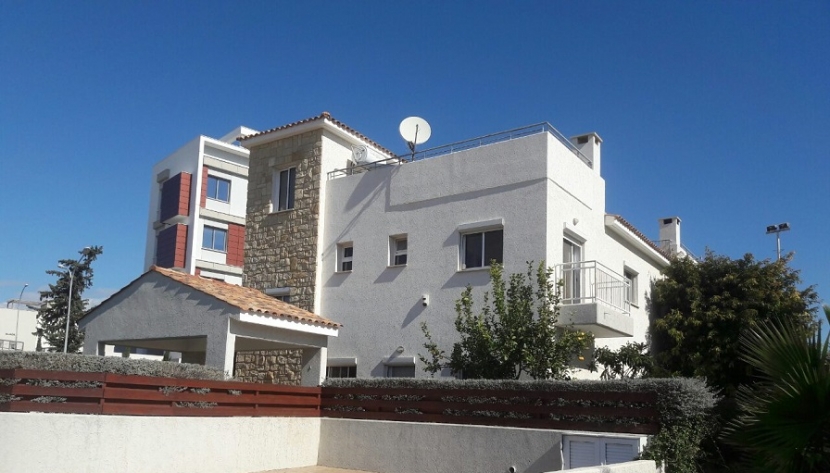 LIMOU-HRESQ-6065 3 BEDROOM HOUSE IN MOUTAYIAKA AREA, CLOSE TO THE SEA, IN LIMASSOL