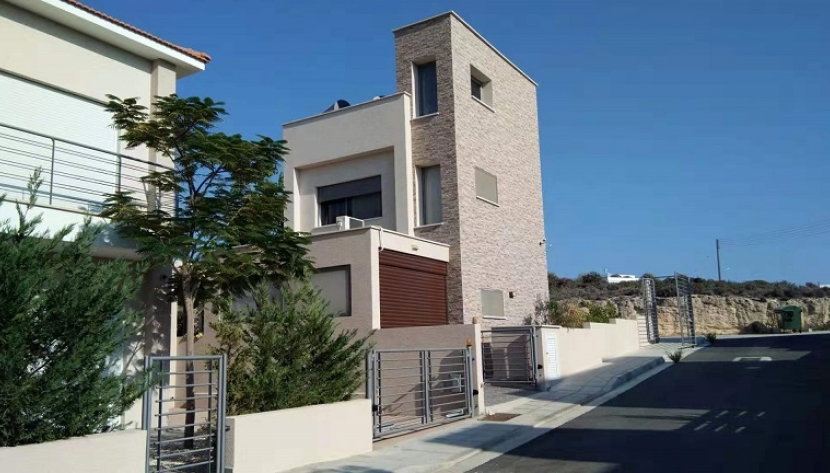 LIMES-HRES-6132 3 BEDROOM DETACHED HOUSE IN MESOVOUNIA AREA, LIMASSOL