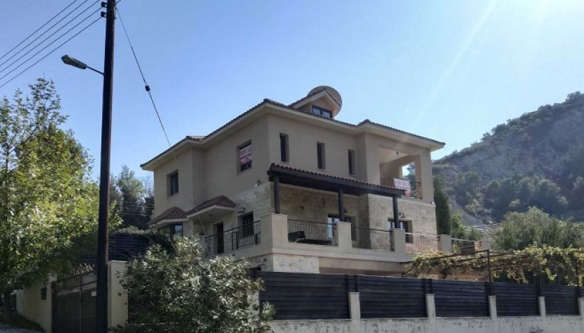 LIPER-HRES-6135 4 BEDROOM DETACHED HOUSE IN PERA PEDI, LIMASSOL DISTRICT ***SOLD***