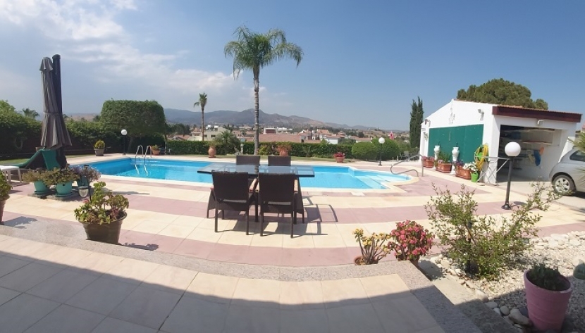 LIMON-HRESM-6191 3 BEDROOM BUNGALOW + POOL IN MONI VILLAGE, LIMASSOL ***SOLD***