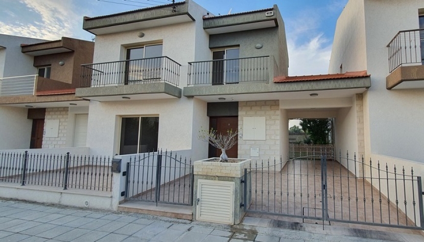 LINAA-ARESB-6226 3 BEDROOM SEMI-DETACHED HOUSE IN KOLOSSI, LIMASSOL