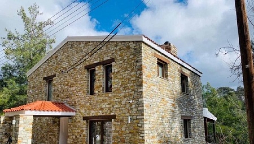 LIPER-HRESB-6239  LUXURIOUS SEMI-MODERN STONE BUILT 5 BEDROOM HOUSE IN PERA PEDI VILLAGE, LIMASSOL DISTRICT ***SOLD***