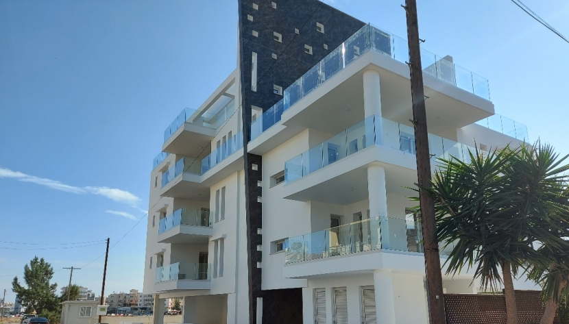 LAAGGEOR-APART-6285 2 BEDROOM APARTMENT IN AG. GEORGIOS AREA IN LARNACA ***SOLD***