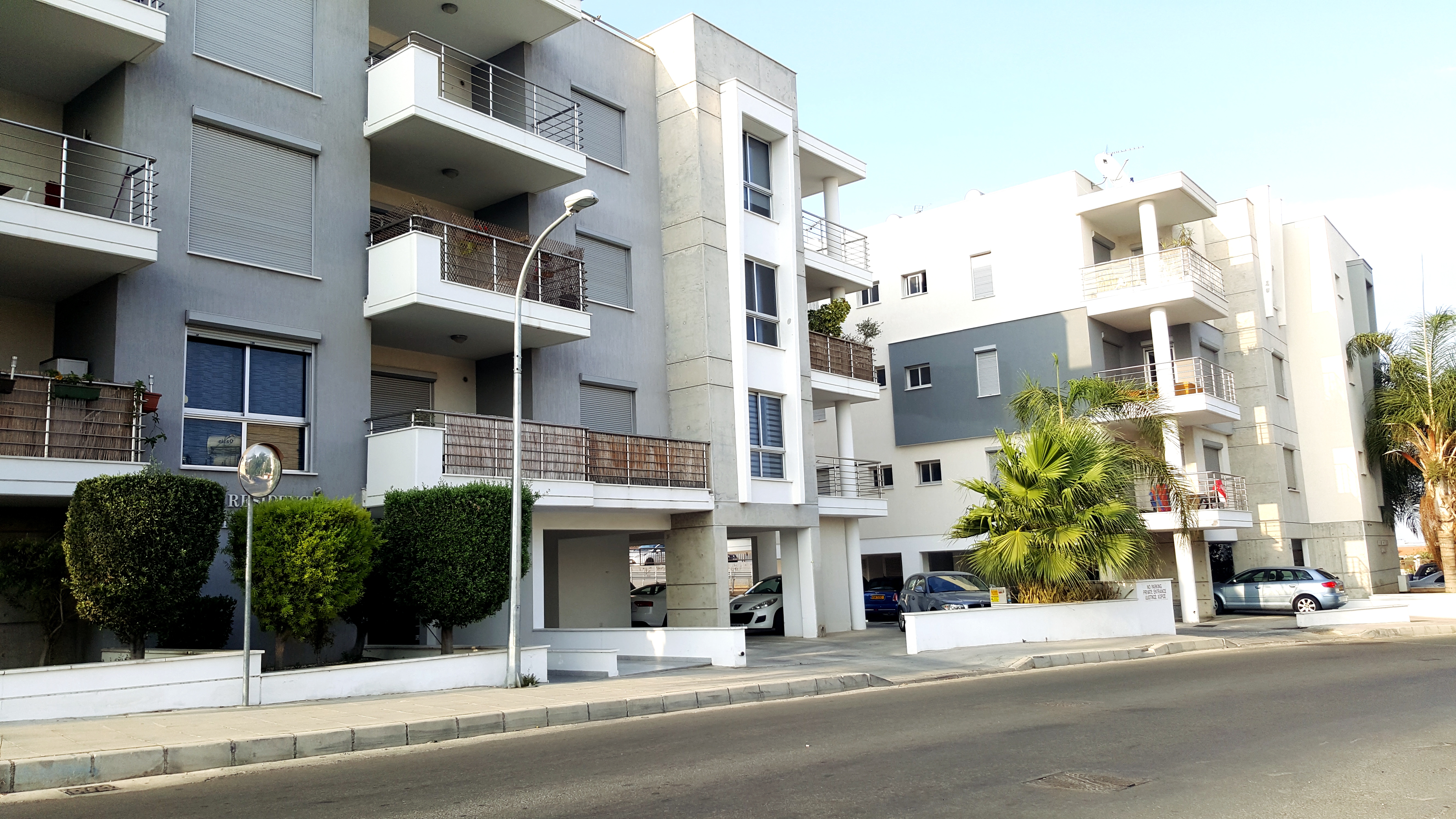 LMGEIT-AHAWAQ-6325 2 BEDROOM APARTMENT IN MESA GEITONIA **** TEMPORARILY UNAVAILABLE ****