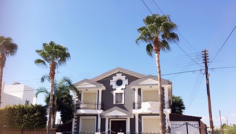 LCEN-VRESG-6336 5 BEDROOM VILLA IN CENTRAL LIMASSOL