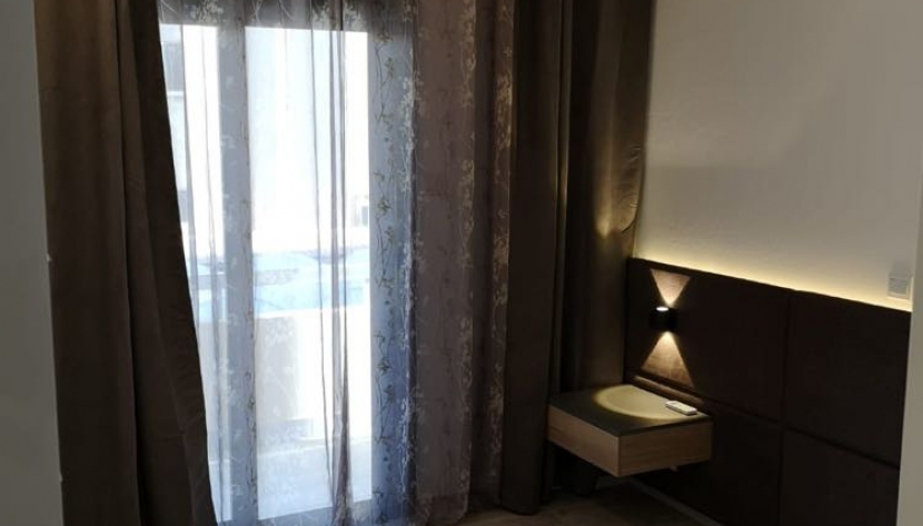 LNEAP-ARESB-6499 3 BEDROOM APARTMENT IN NEAPOLIS AREA ***SOLD***