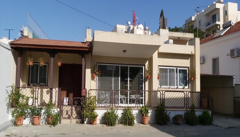 LACICENTER-HRES-6658 3 BEDROOM HOUSE IN LARNACA CITY CENTER ***SOLD****