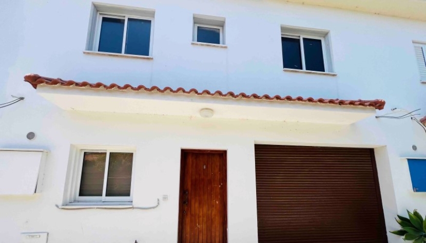 LAORO-HRESB-7424  LARGE 4 BEDROOM MAISONETTE IN OROKLINI