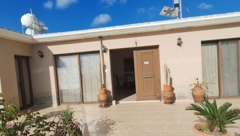 LTHE-HRES-7508 3-BEDROOM DETACHED BUNGALOW IN AGIOS THERAPON VILLAGE